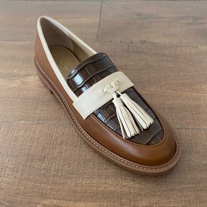Ann Taylor Chunky Tassel Leather Loafer